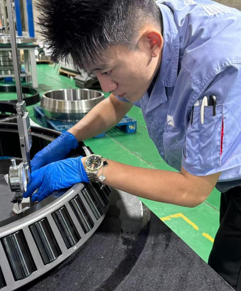 冷飞仰（机电工程学院）